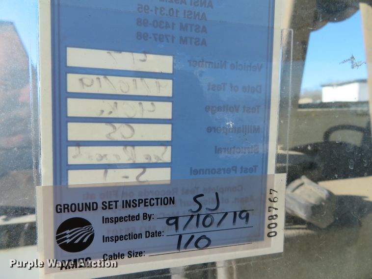 image for item DH0541 2006 Freightliner Business Class M2  digger derrick truck