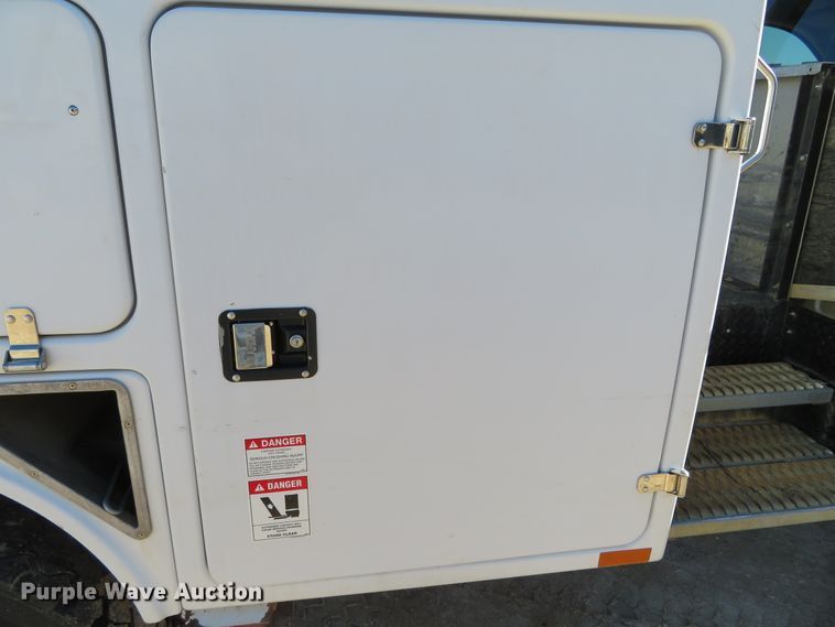 image for item DH0542 2015 Dodge Ram 5500  bucket truck