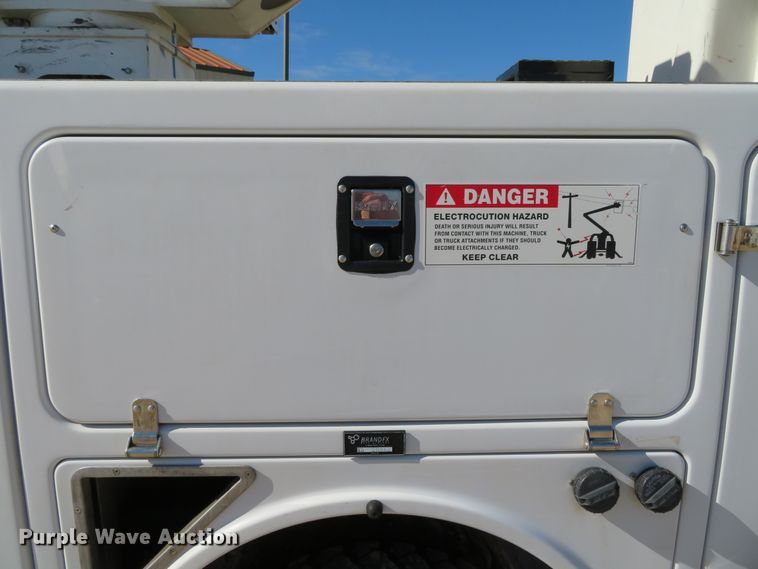 image for item DH0542 2015 Dodge Ram 5500  bucket truck