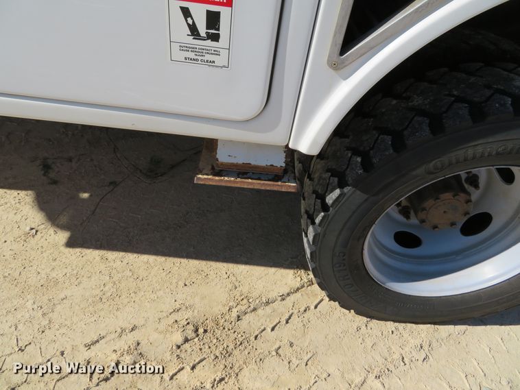image for item DH0542 2015 Dodge Ram 5500  bucket truck