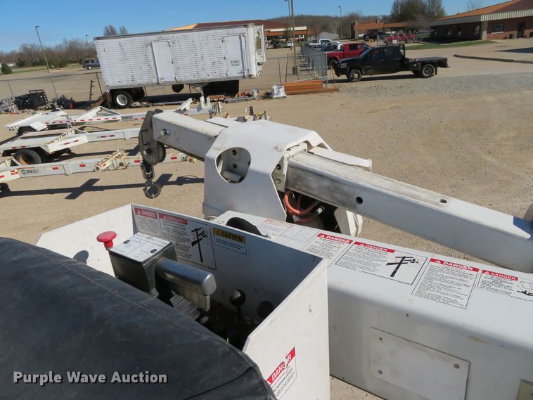 image for item DH0542 2015 Dodge Ram 5500  bucket truck