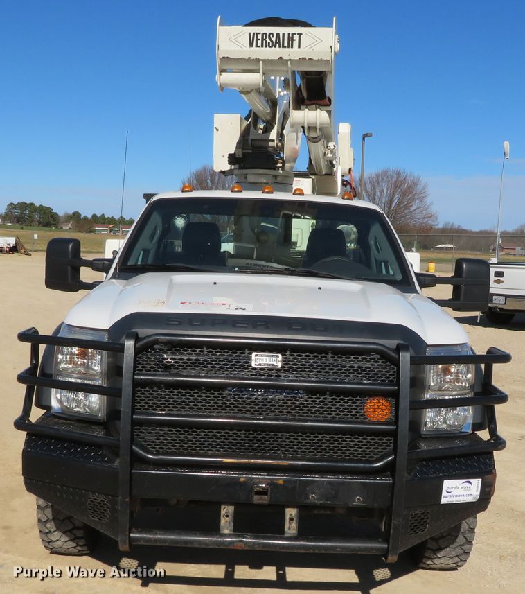 image for item DH0544 2013 Ford F550 Super Duty  bucket truck