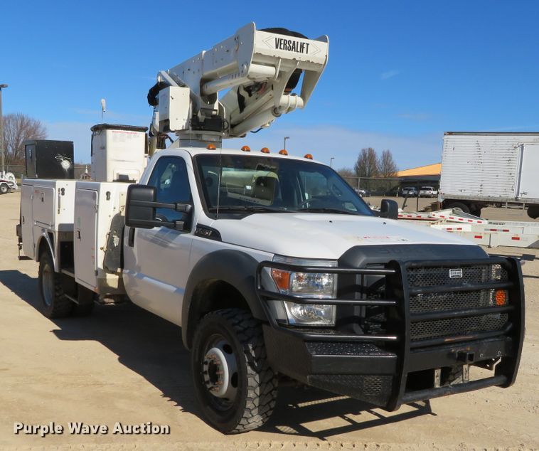 image for item DH0544 2013 Ford F550 Super Duty  bucket truck