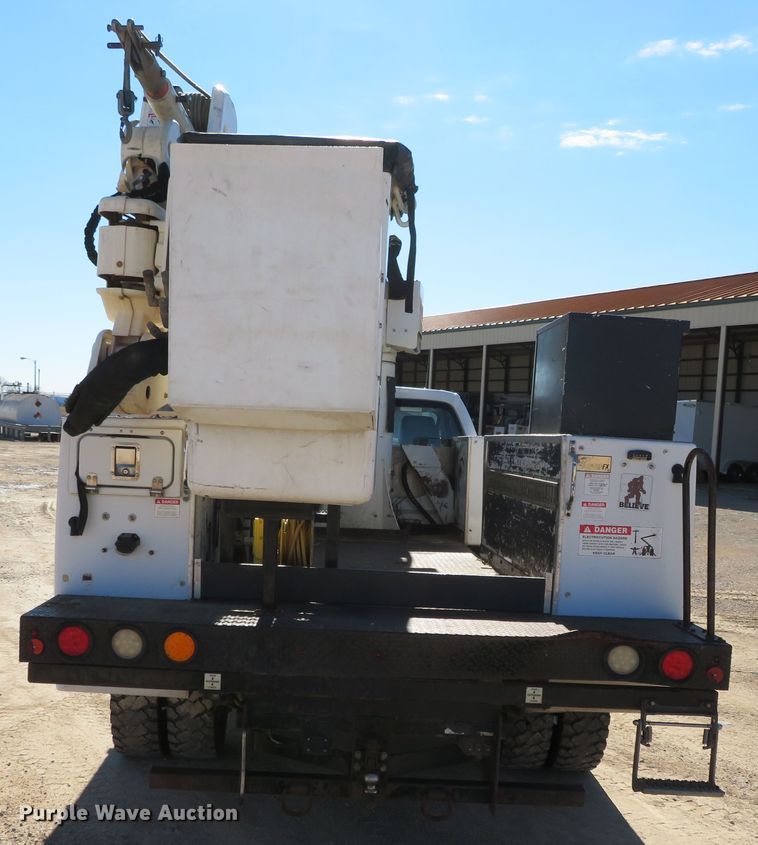 image for item DH0544 2013 Ford F550 Super Duty  bucket truck