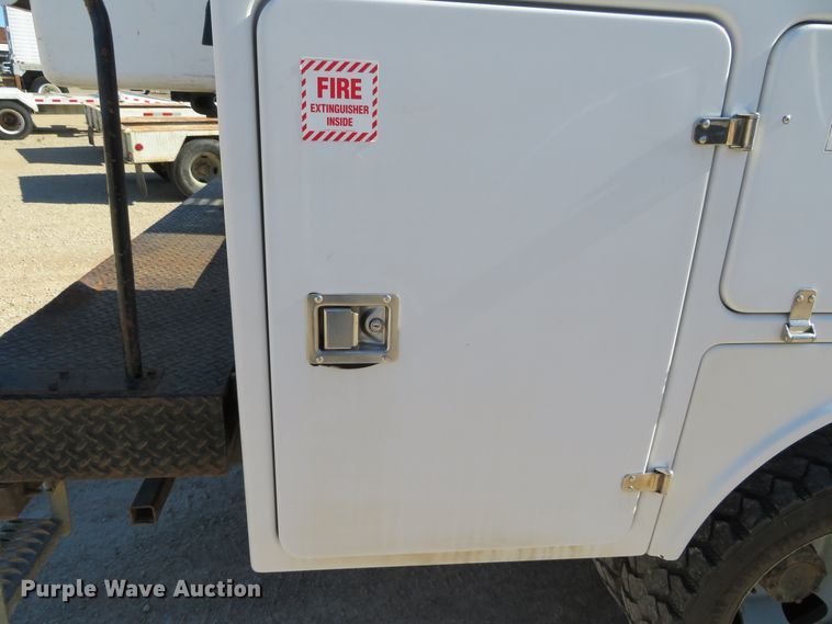 image for item DH0544 2013 Ford F550 Super Duty  bucket truck