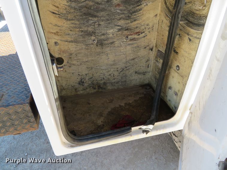 image for item DH0544 2013 Ford F550 Super Duty  bucket truck