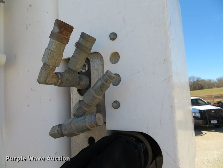 image for item DH0544 2013 Ford F550 Super Duty  bucket truck