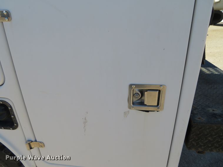 image for item DH0544 2013 Ford F550 Super Duty  bucket truck