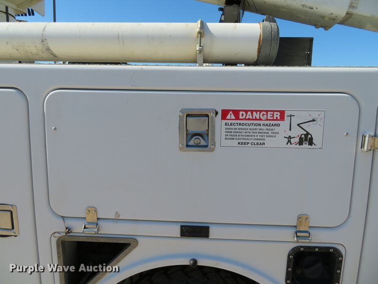 image for item DH0544 2013 Ford F550 Super Duty  bucket truck