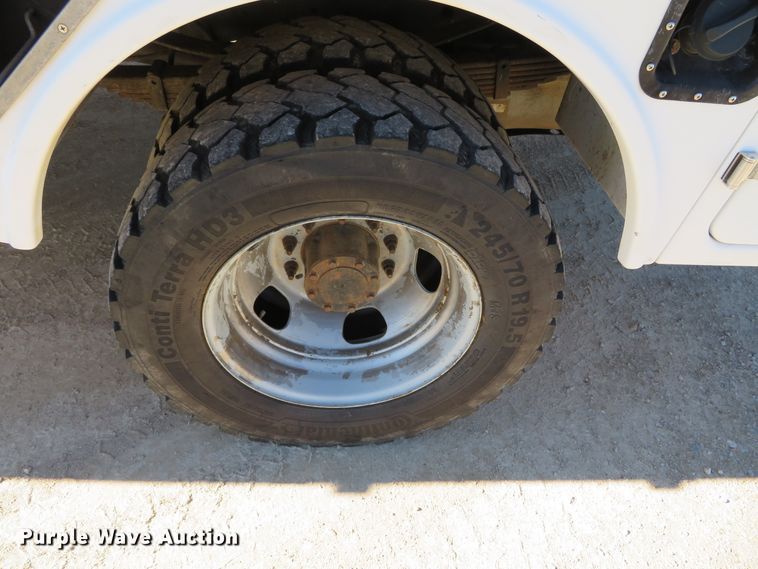 image for item DH0544 2013 Ford F550 Super Duty  bucket truck