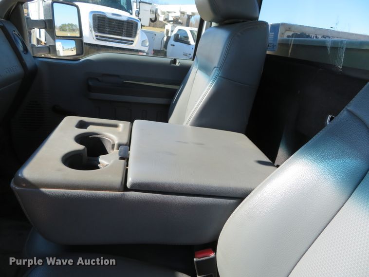 image for item DH0544 2013 Ford F550 Super Duty  bucket truck