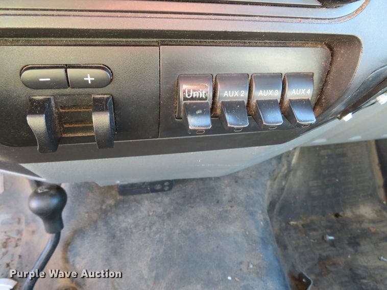 image for item DH0544 2013 Ford F550 Super Duty  bucket truck