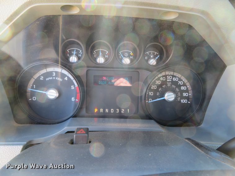 image for item DH0544 2013 Ford F550 Super Duty  bucket truck