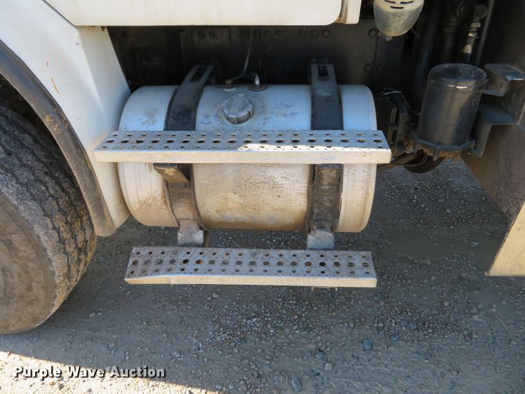 image for item DH0548 2004 Freightliner Business Class M2  digger derrick truck