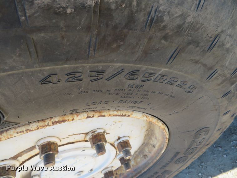 image for item DH0548 2004 Freightliner Business Class M2  digger derrick truck