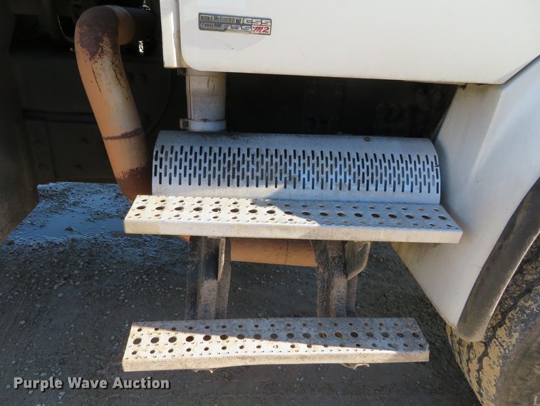 image for item DH0548 2004 Freightliner Business Class M2  digger derrick truck