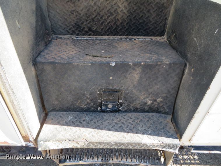 image for item DH0548 2004 Freightliner Business Class M2  digger derrick truck