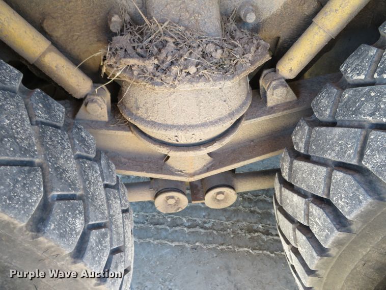 image for item DH0548 2004 Freightliner Business Class M2  digger derrick truck