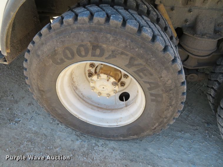 image for item DH0548 2004 Freightliner Business Class M2  digger derrick truck