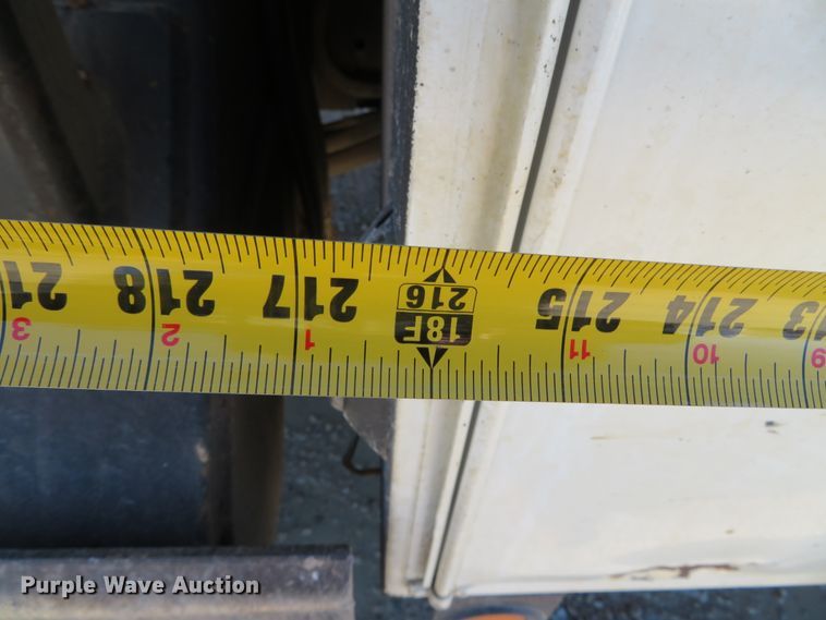 image for item DH0548 2004 Freightliner Business Class M2  digger derrick truck