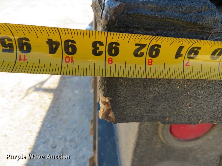 image for item DH0548 2004 Freightliner Business Class M2  digger derrick truck