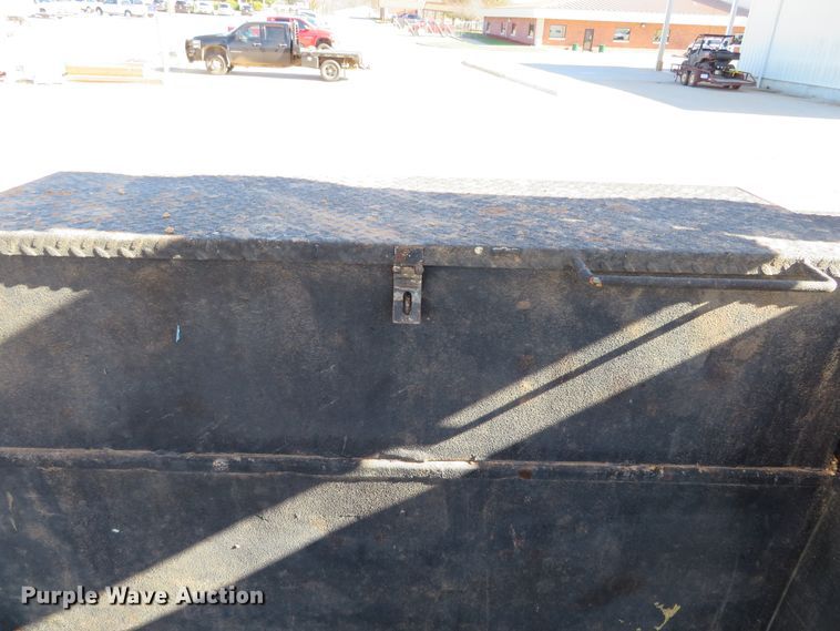 image for item DH0548 2004 Freightliner Business Class M2  digger derrick truck