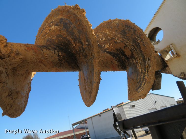 image for item DH0548 2004 Freightliner Business Class M2  digger derrick truck