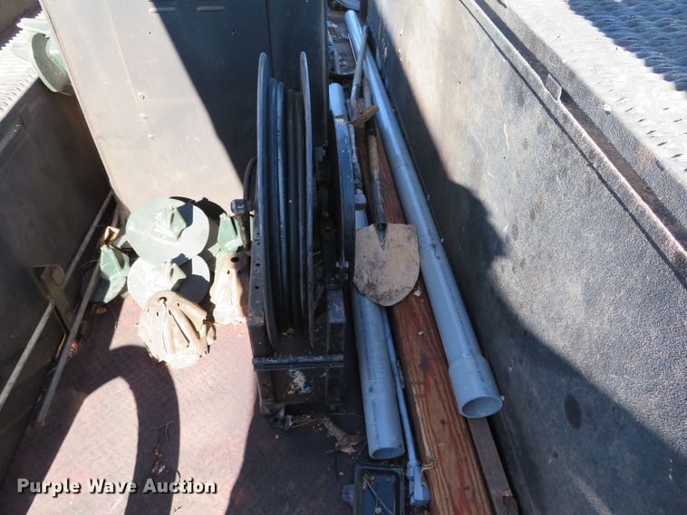 image for item DH0548 2004 Freightliner Business Class M2  digger derrick truck