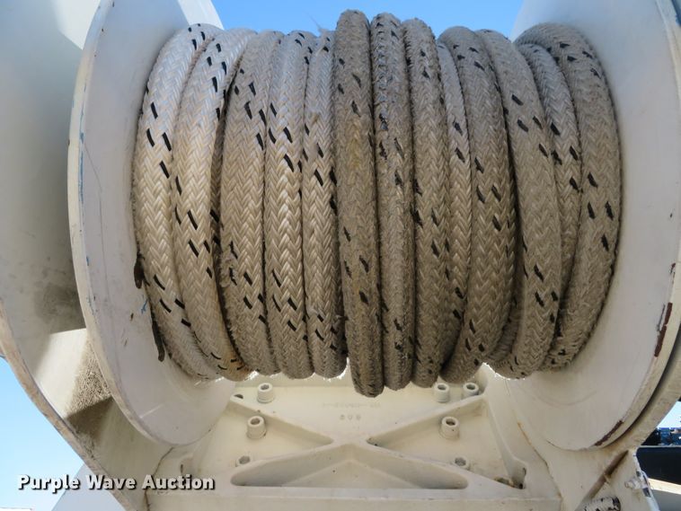 image for item DH0548 2004 Freightliner Business Class M2  digger derrick truck