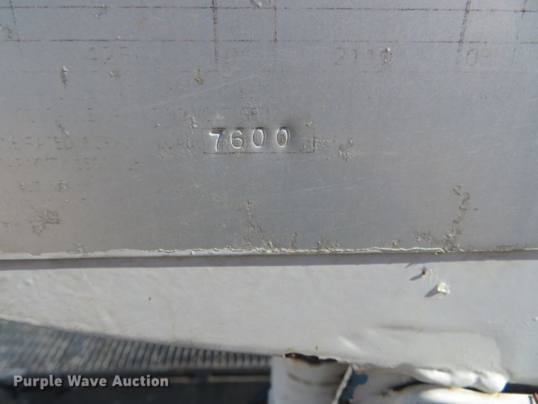 image for item DH0548 2004 Freightliner Business Class M2  digger derrick truck