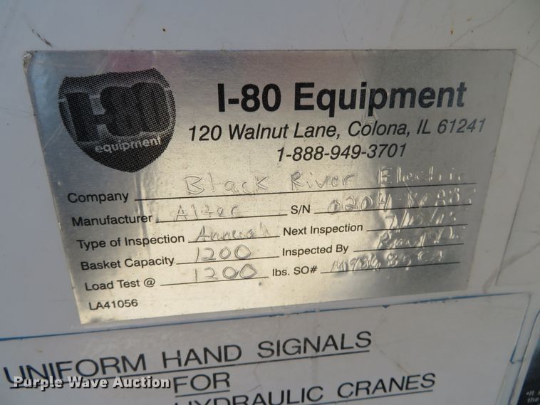 image for item DH0548 2004 Freightliner Business Class M2  digger derrick truck