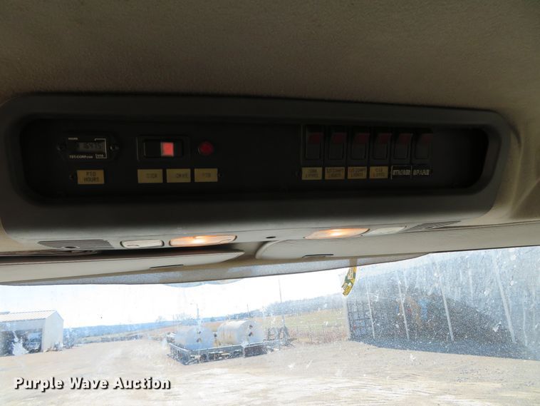 image for item DH0548 2004 Freightliner Business Class M2  digger derrick truck