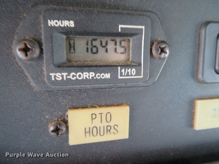 image for item DH0548 2004 Freightliner Business Class M2  digger derrick truck