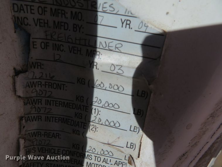 image for item DH0548 2004 Freightliner Business Class M2  digger derrick truck