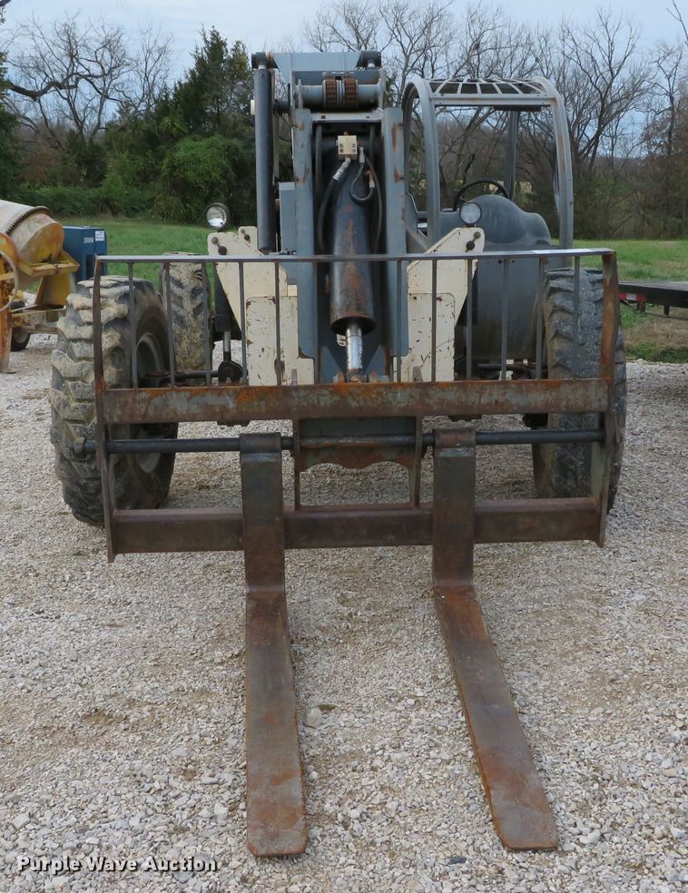 image for item DH0569 2006 Terex TH842C  telehandler