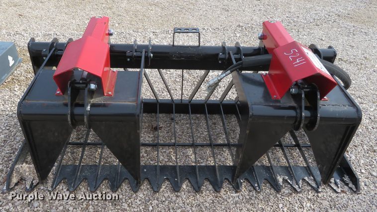 image for item DH0572 Skid steer grapple bucket