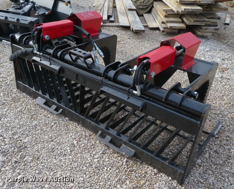image for item DH0572 Skid steer grapple bucket