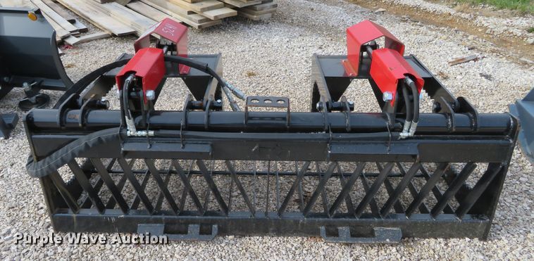 image for item DH0572 Skid steer grapple bucket