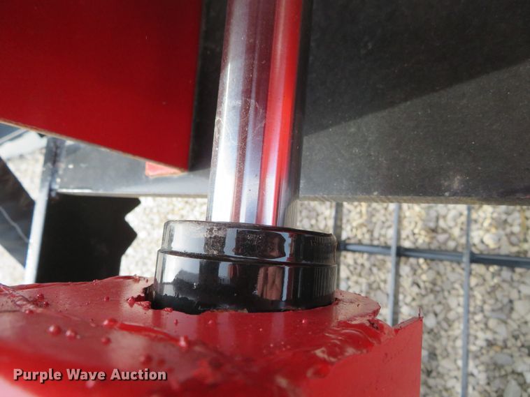 image for item DH0572 Skid steer grapple bucket