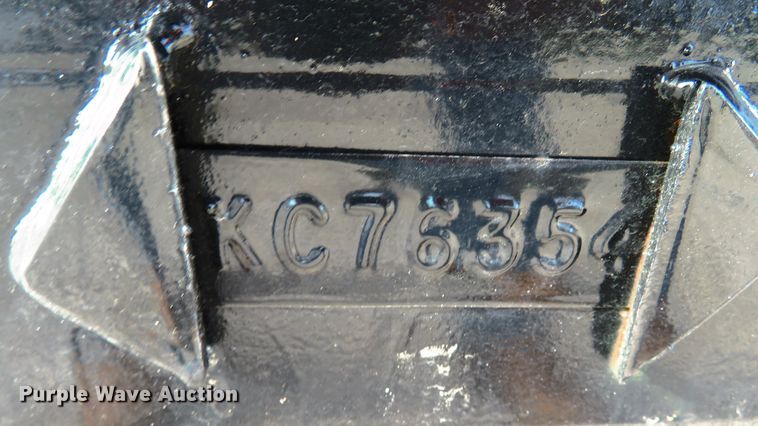 image for item DH0572 Skid steer grapple bucket