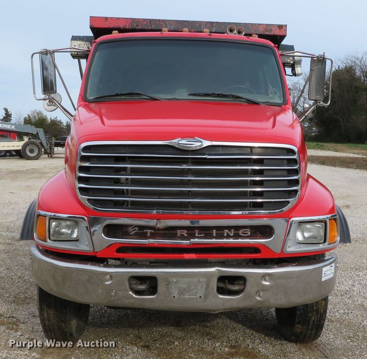 image for item DH0576 2007 Sterling LT8500  dump truck