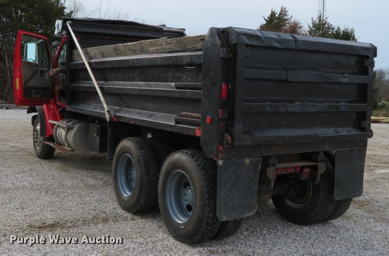 image for item DH0576 2007 Sterling LT8500  dump truck