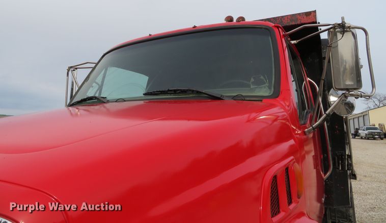 image for item DH0576 2007 Sterling LT8500  dump truck