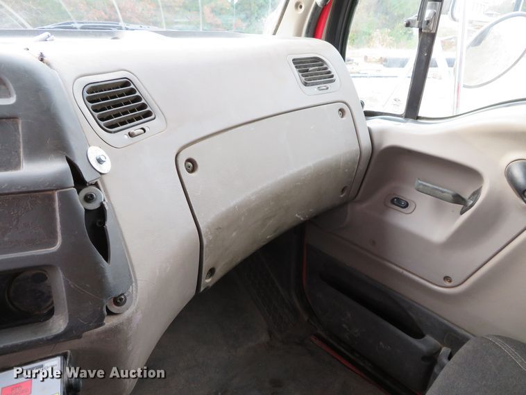 image for item DH0576 2007 Sterling LT8500  dump truck