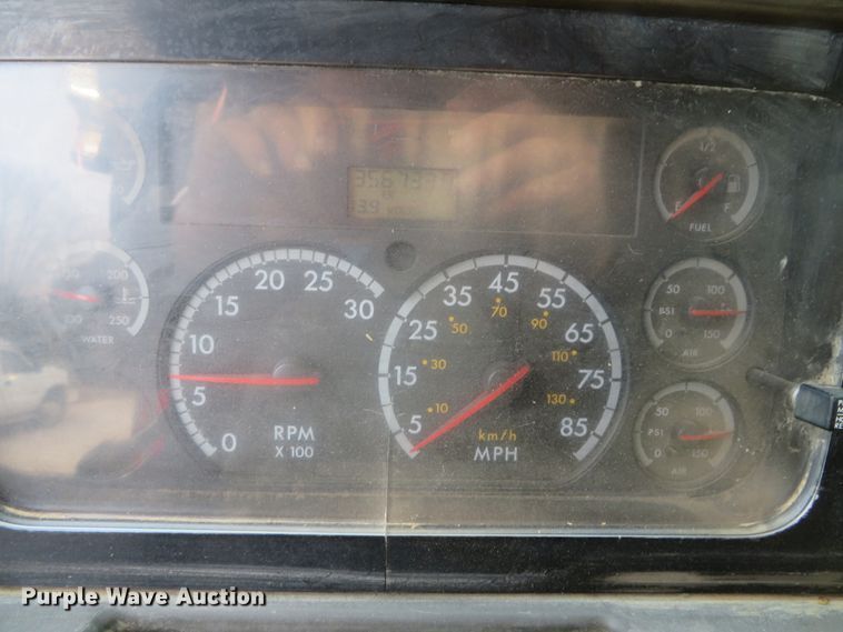 image for item DH0576 2007 Sterling LT8500  dump truck