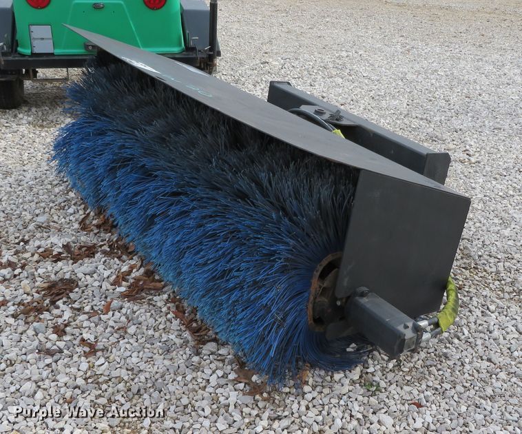 image for item DH0579 Skid steer broom