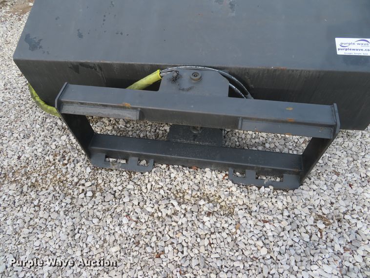 image for item DH0579 Skid steer broom