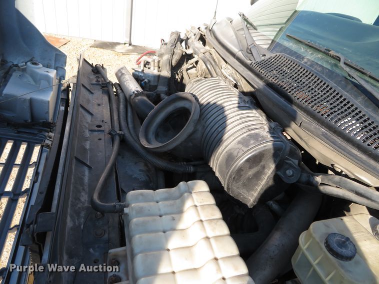 image for item DH0590 2007 Chevrolet C5500  service truck with crane