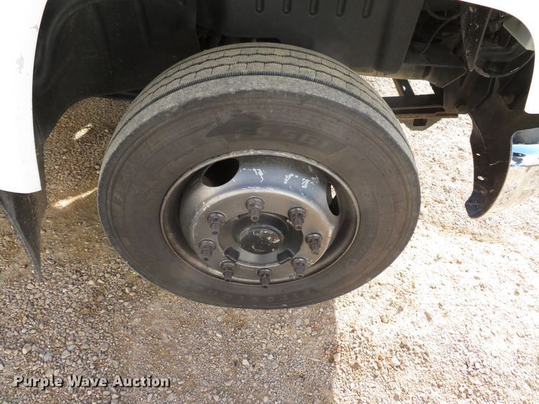 image for item DH0590 2007 Chevrolet C5500  service truck with crane