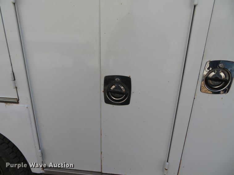 image for item DH0590 2007 Chevrolet C5500  service truck with crane